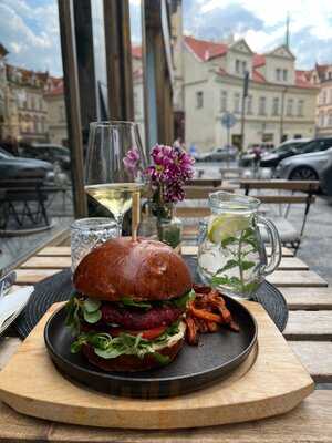 Bistro & Shop By Antonio Sandev