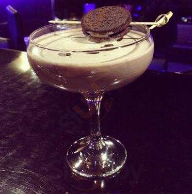 Funky Bee Cocktail Bar & Lounge