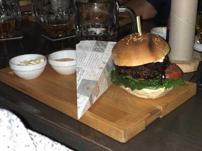 Postel Restaurant And Bar