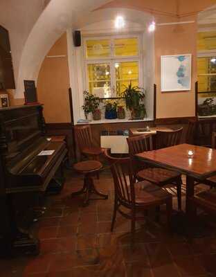 Napa Bar And Gallery