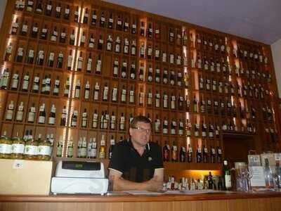 Akademicka Kavarna A Vinoteka