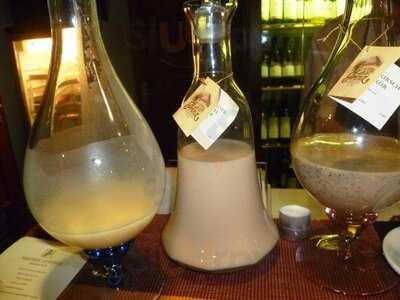 Akademicka Kavarna A Vinoteka