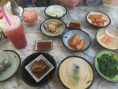 Makakiko Running Sushi