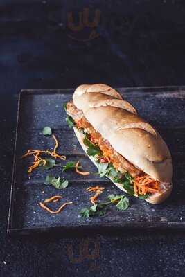 Banh-mi-ba Křižíkova