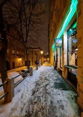 James Joyce The Irish Pub