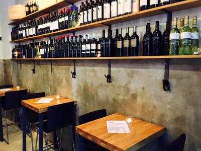 Wine O´clock Shop Prague