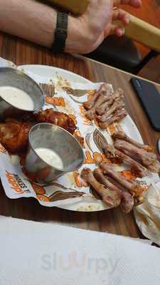 Hooters