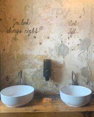 Kavárna Co Hledá Jméno