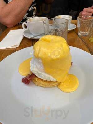 Kavárna Co Hledá Jméno