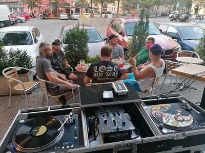 Ron Bar Café Sbohemrozume