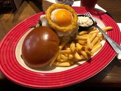 Friday's American Bar