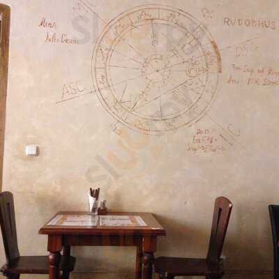 Zephyr Excellent Urban Pub