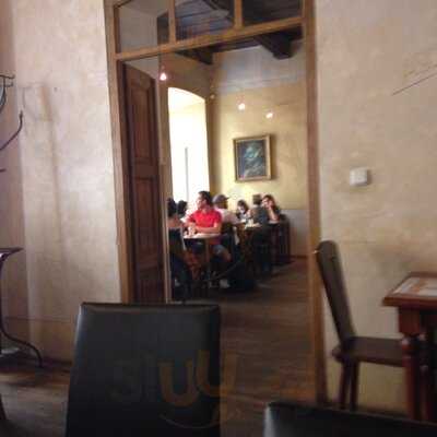 Zephyr Excellent Urban Pub