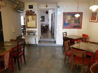 2 Blázni Na Poličce