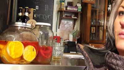 2 Blázni Na Poličce