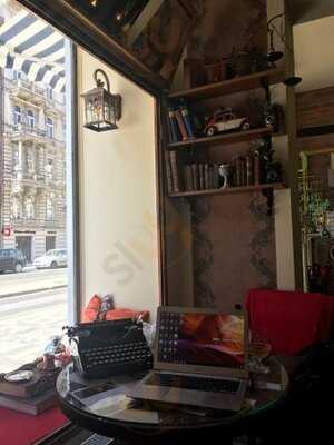 Metamorphosis Café & Bar