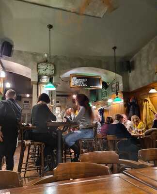 U BÍlÉho Lva "starosmíchovská Pivnice"