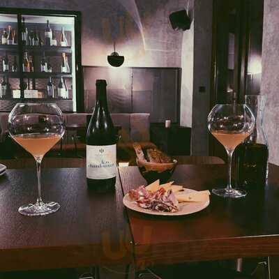 Autentista Wine & Champagne Bar