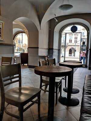 Starbucks Malostranske Namesti