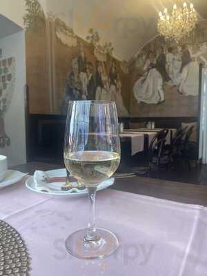 Restaurace A Kavárna Puškin