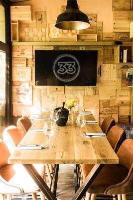 Bistro Bar 33