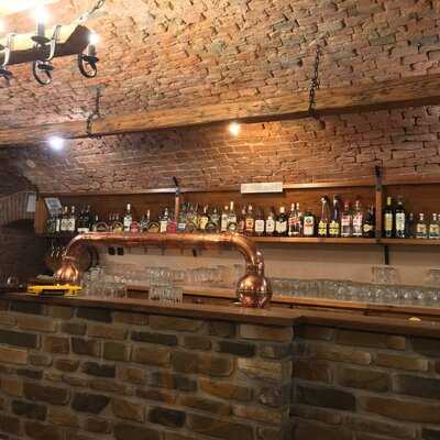 Pivní A Vinný šenk Železná Růže