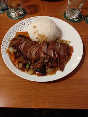 Cinska Restaurace Cervene Jablko