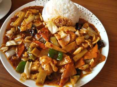 Cinska Restaurace Cervene Jablko