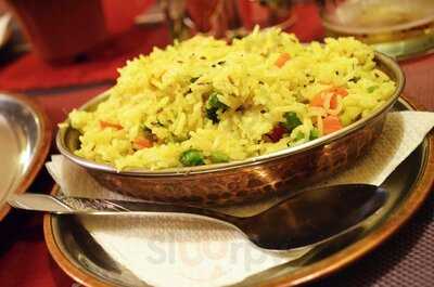 Everest Indian Restaurant