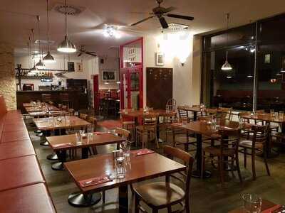 Cik - Cak Café Bar - Restaurant