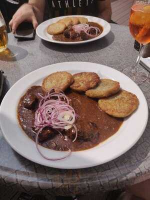 Fashion Club & Restaurant Prague