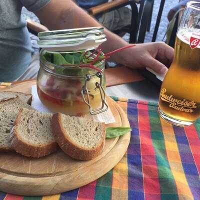 Kavárna Modrý Orel