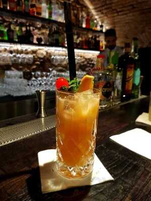 Mayday Cocktail Bar Café