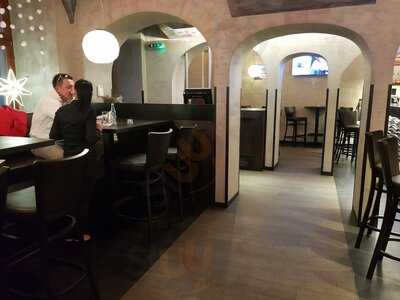 Mayday Cocktail Bar Café