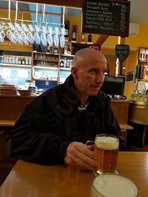 Cellarius Karlín Wine & Beer Bar