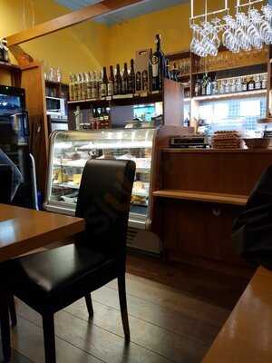 Cellarius Karlín Wine & Beer Bar