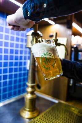 Cellarius Karlín Wine & Beer Bar