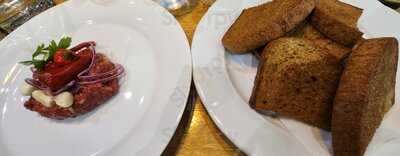 VyŠehradskÝ Restaurant KandelÁbr