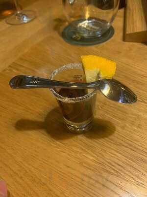 VyŠehradskÝ Restaurant KandelÁbr