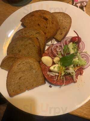 VyŠehradskÝ Restaurant KandelÁbr