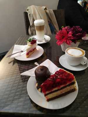 Na Pěšině Cukrárna