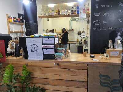 Komár Kafe - Espresso Bar
