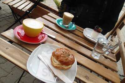 Komár Kafe - Espresso Bar