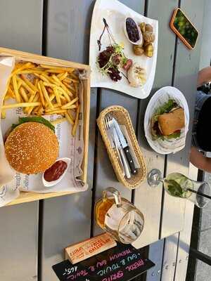 Cp1 Café & Wine Bar