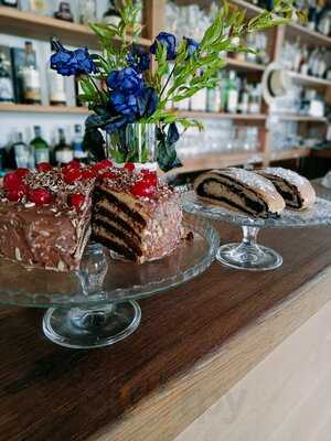 Ambix Gypsy Club And Restaurant