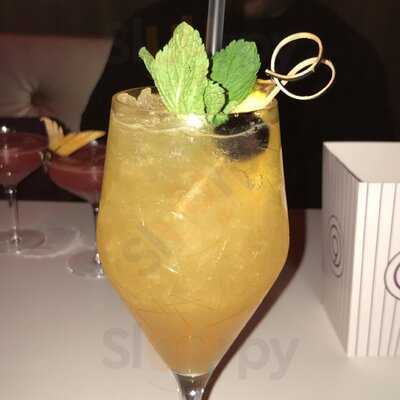 Cloud 9 Sky Bar & Lounge