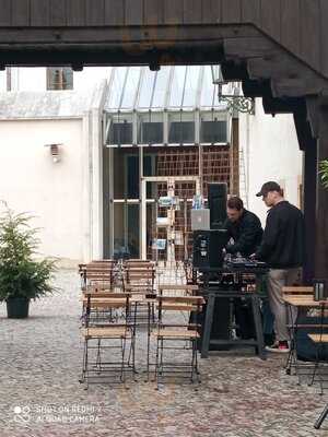 Point Café & Gallery