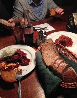 U Kapitána - Zrušeno, Zavřeno, Na Místě Je Jiná Restaurace