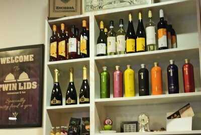 Twin Lids Restaurant And Bar