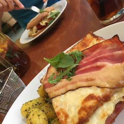 Bistro Deli And Bakery